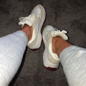 calvin klein marvin on feet